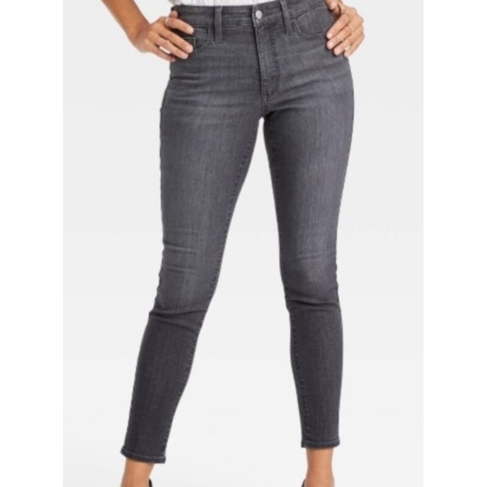 Universal Thread Size 17 short Dark Grey High-Rise Skinny Jeans Women's